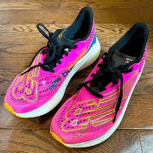New Balance Fuelcell RC Elite V2